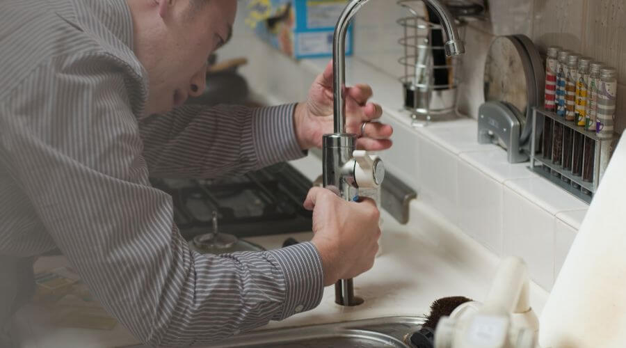 Expert burst pipe repair services in Knightsville, IN